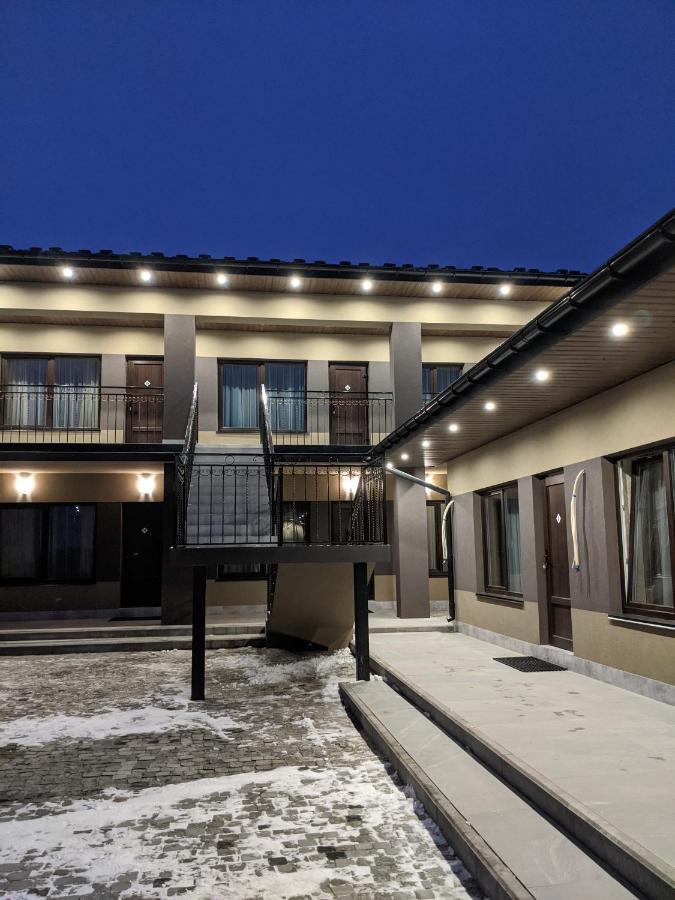 Bila Krynytsya  Karavan酒店 外观 照片