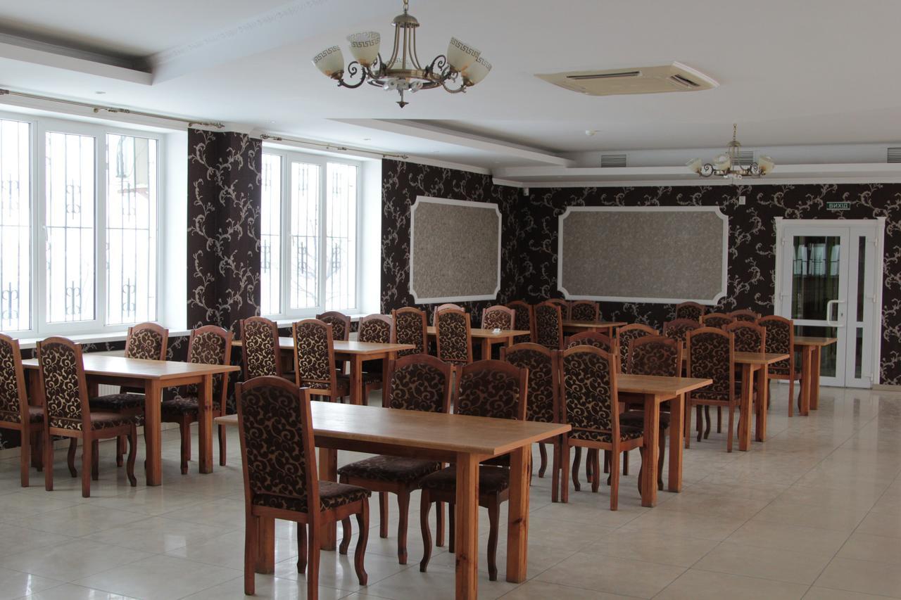 Bila Krynytsya  Karavan酒店 外观 照片