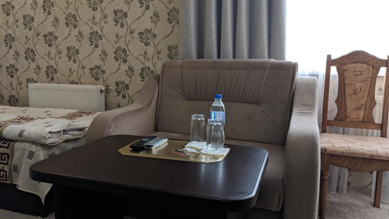 Bila Krynytsya  Karavan酒店 外观 照片