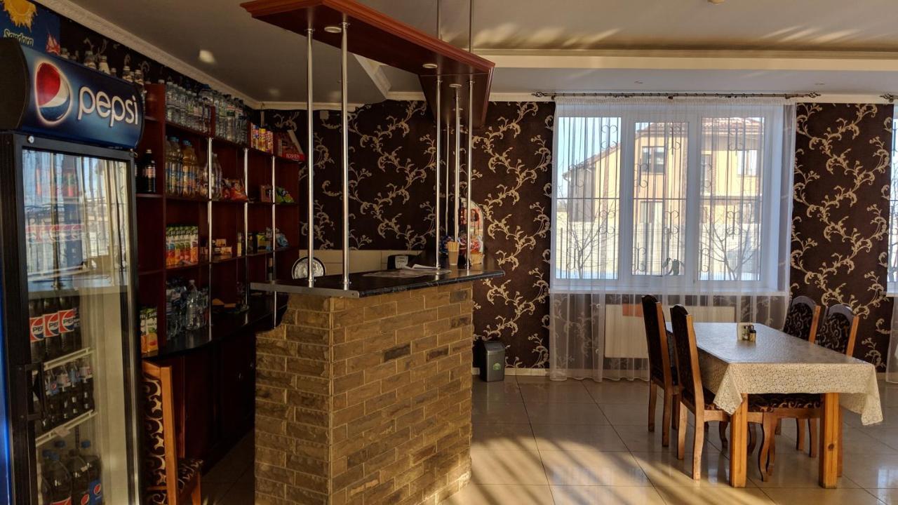 Bila Krynytsya  Karavan酒店 外观 照片
