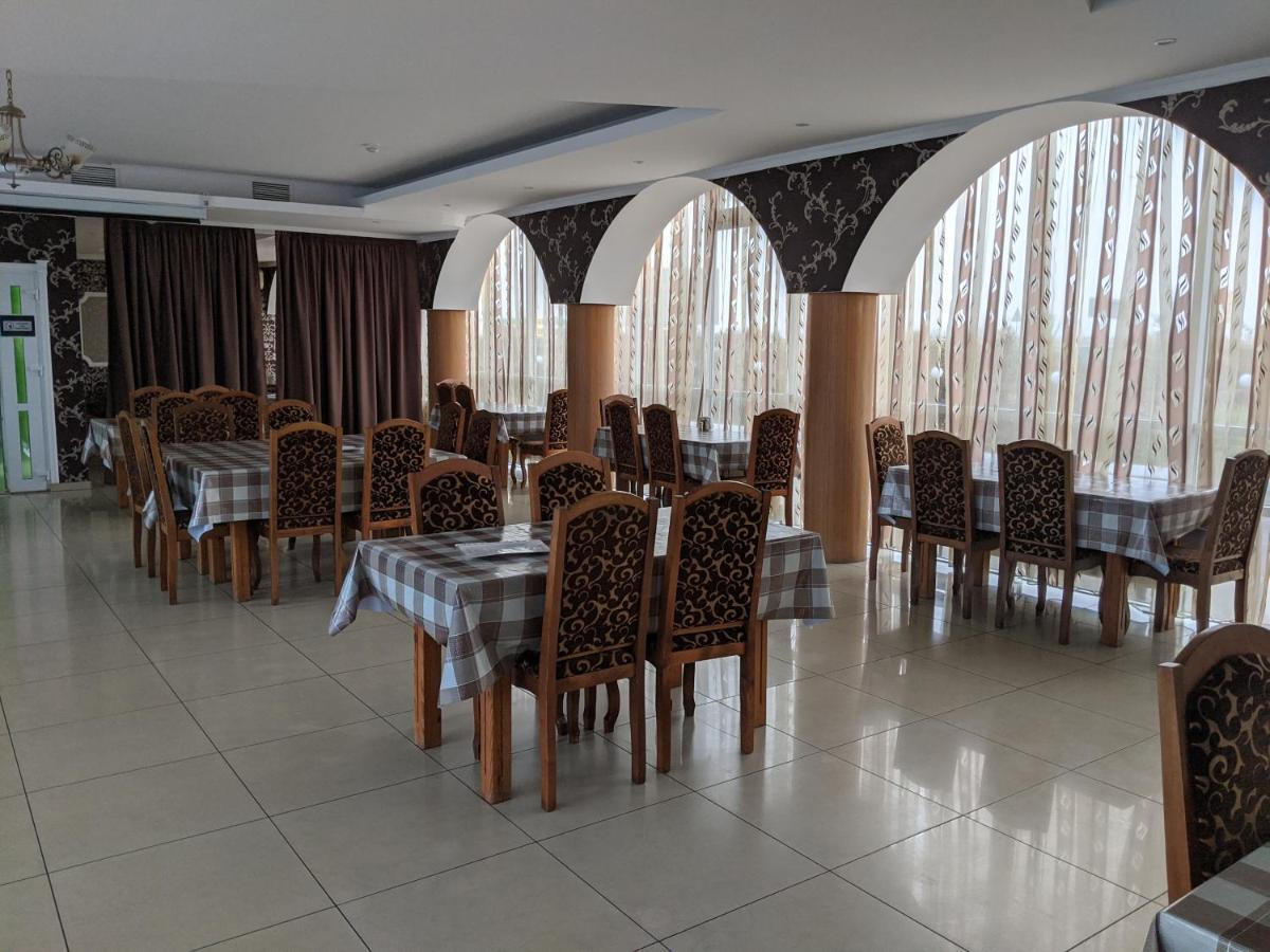 Bila Krynytsya  Karavan酒店 外观 照片